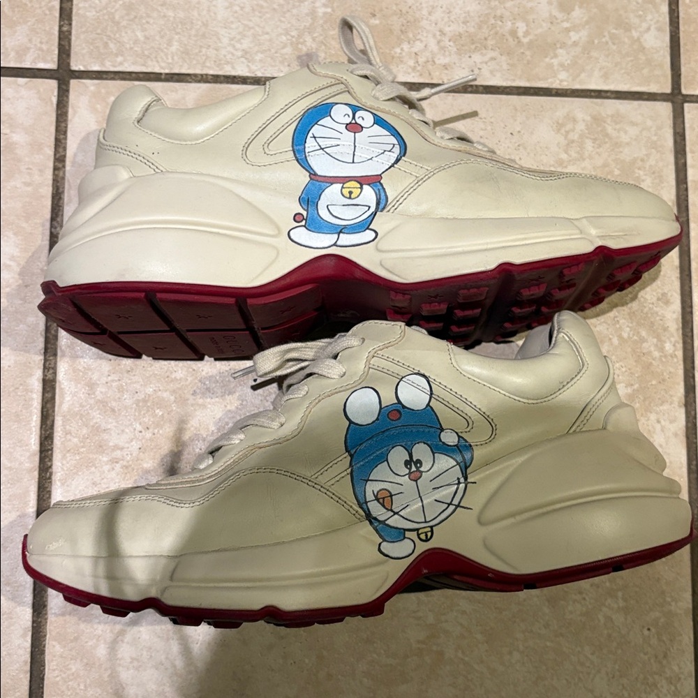 Authentic Gucci Cream Leather Sneakers